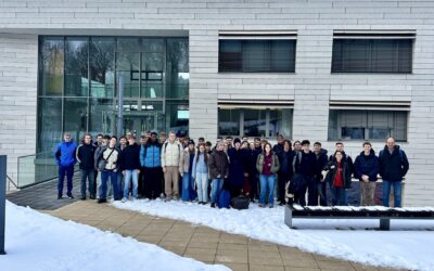 Physics high school excursion to the KSI